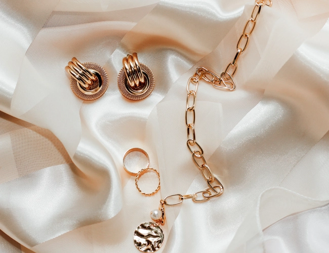 Bijoux de luxe, entre création et patrimoine
